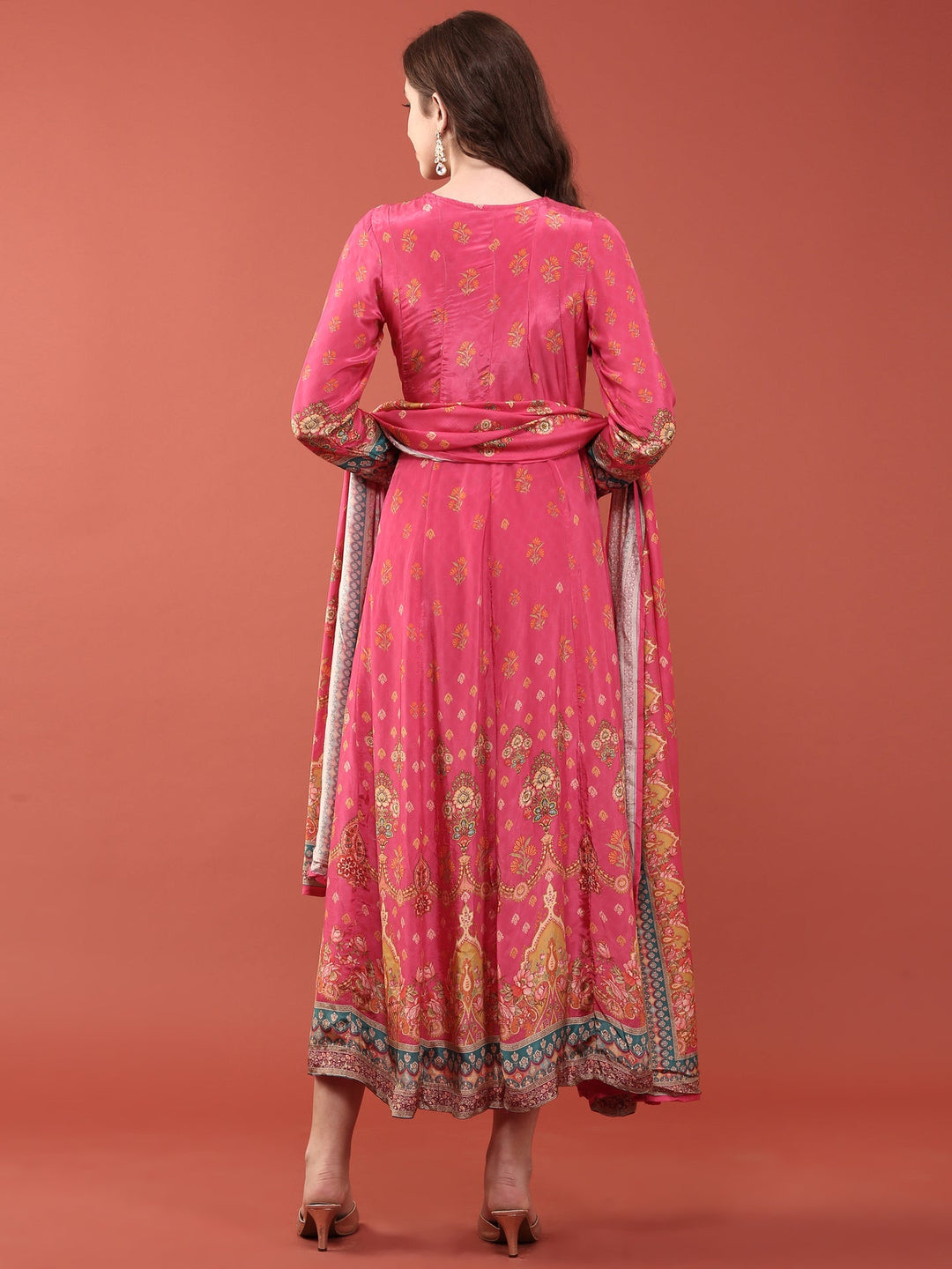 Neerus Pink crepe digital printed suit set - side view