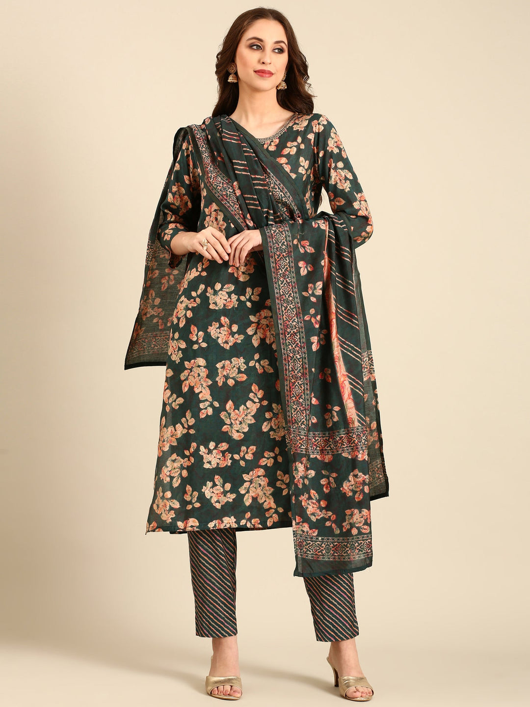Neerus Green modal printed suit set - front view