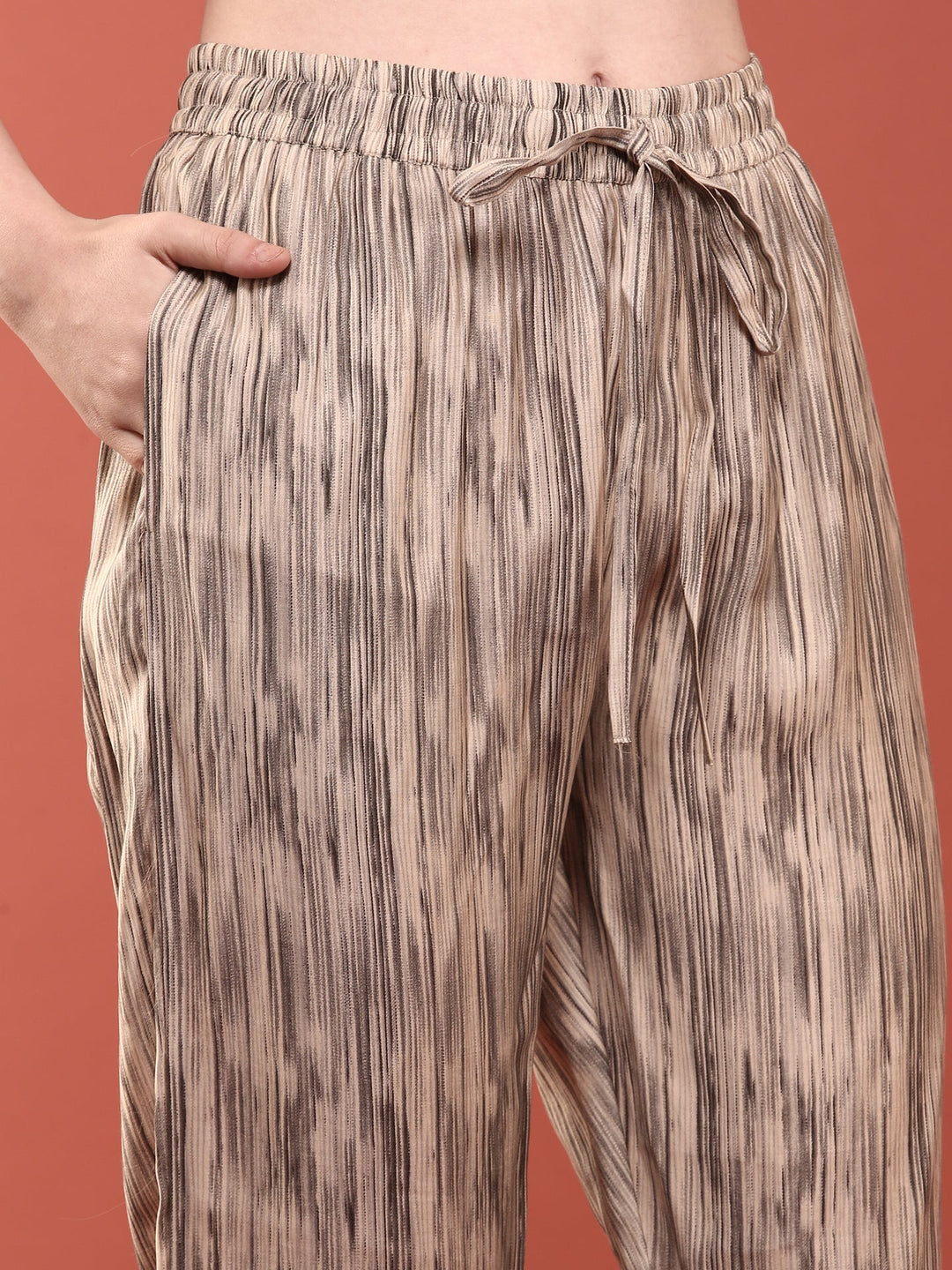 Neerus Beige modal digital printed suit set - detail view 3