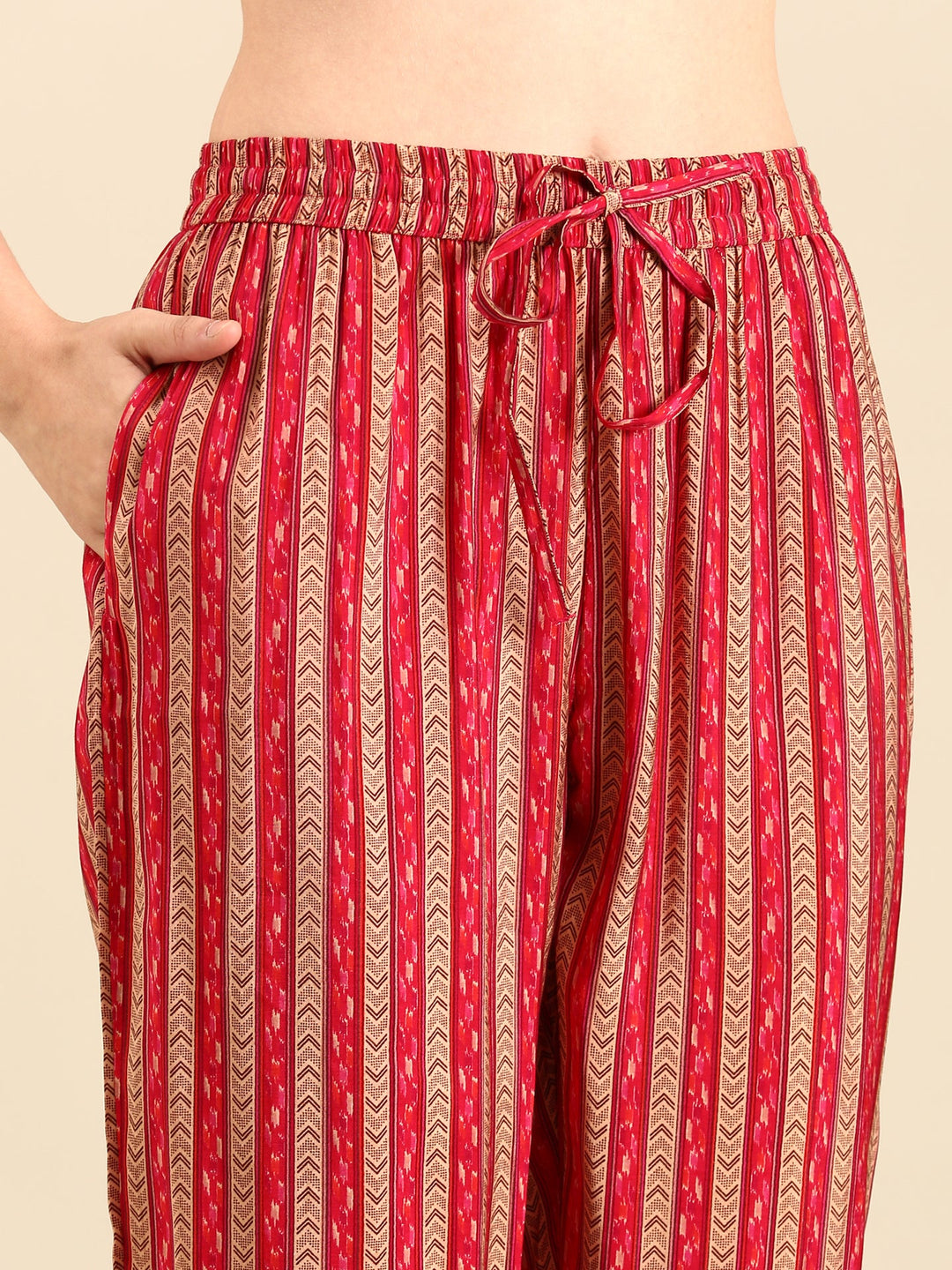 Neerus Red modal mirror work suit set - detail view 3