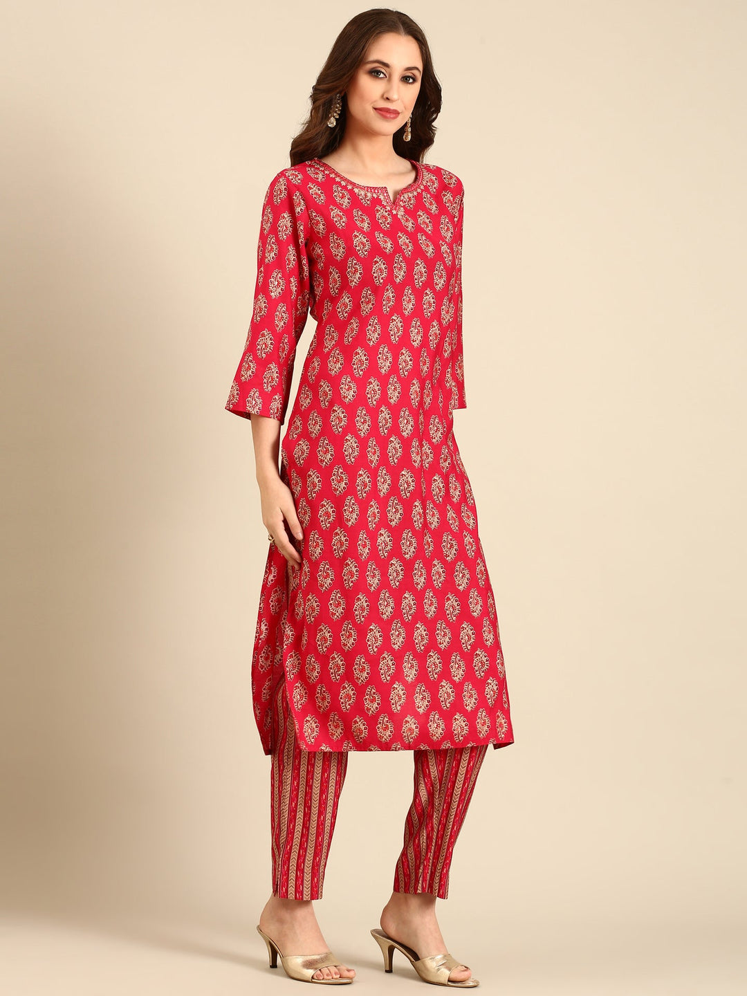 Neerus Red modal mirror work suit set - back view