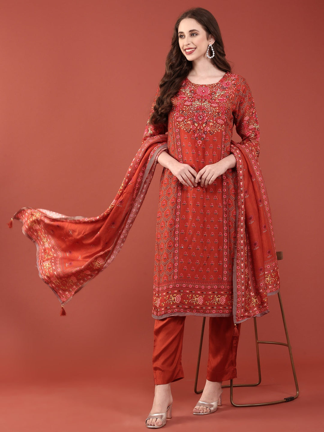 Neerus Orange silk digital printed suit set - detail view 2