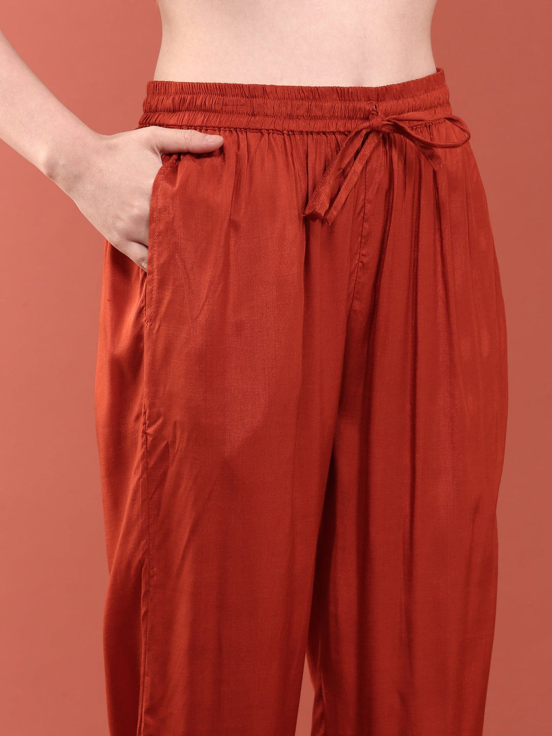 Neerus Orange silk digital printed suit set - detail view 3
