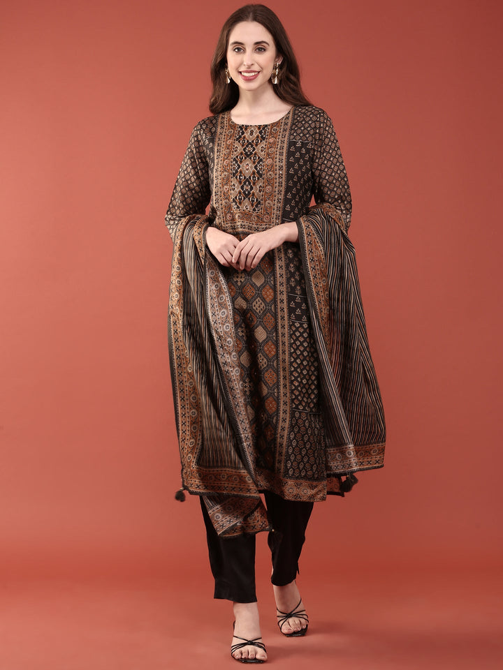 Neerus Black Silk Digital Printed Suit Set - front view