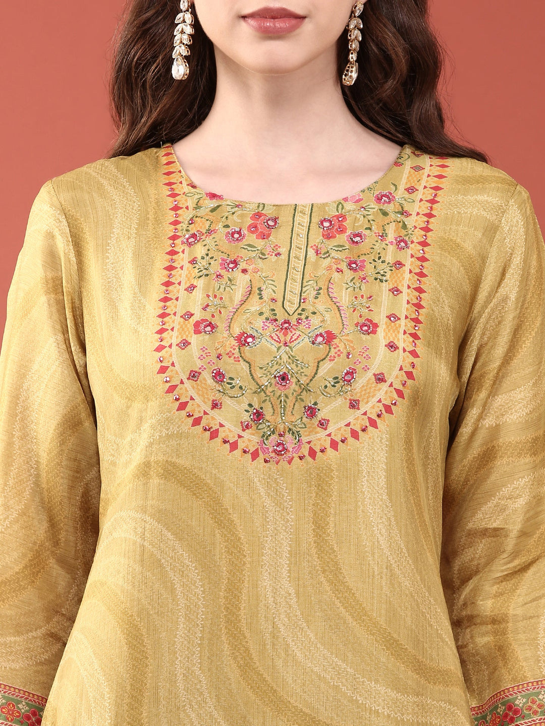 Neerus Green silk digital printed suit set - detail view 1