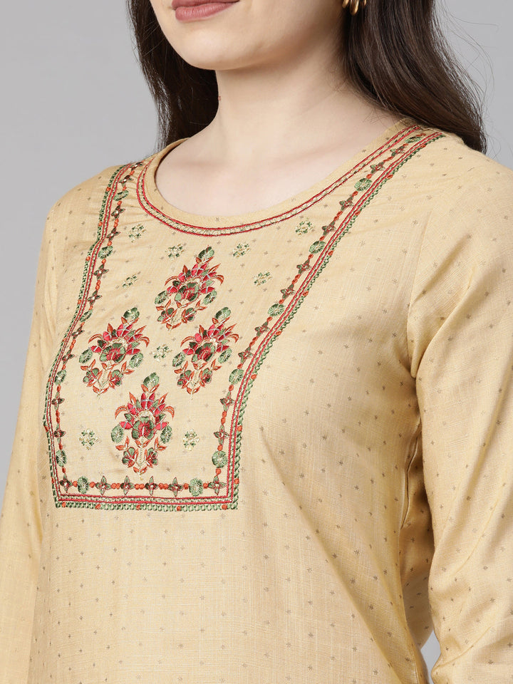 Neerus Beige cotton printed suit set - detail view 3