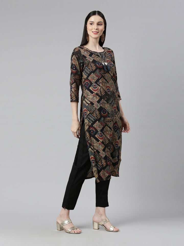 Neerus Black cotton printed kurta with keyhole neck - side view