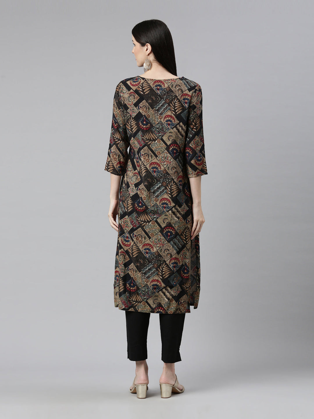 Neerus Black cotton printed kurta with keyhole neck - detail view 1