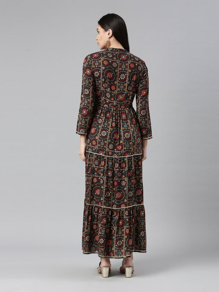 Neerus Multi cotton mirror work anarkali kurta - detail view 2