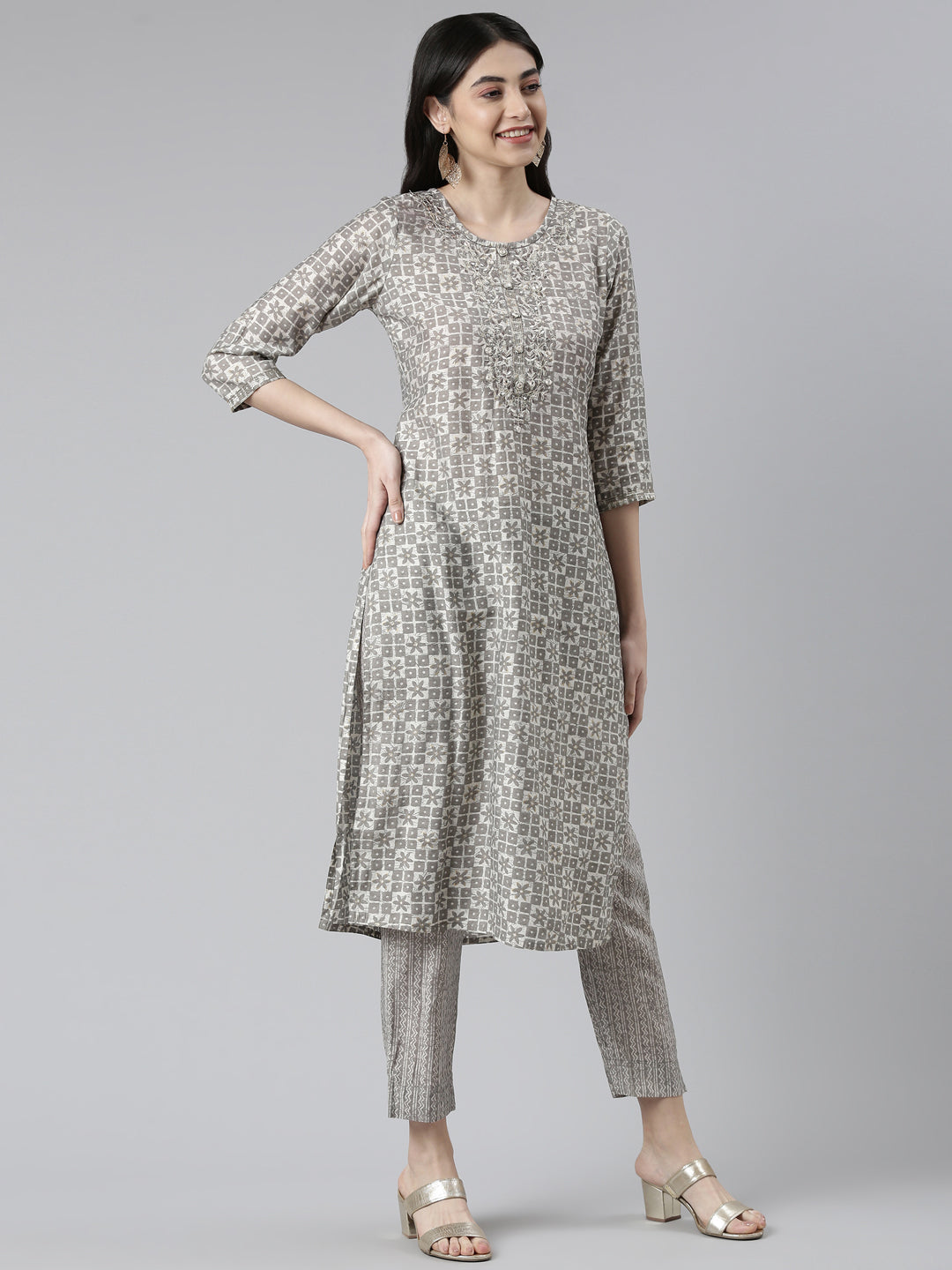 Neerus Grey printed kurta set with trousers - back view
