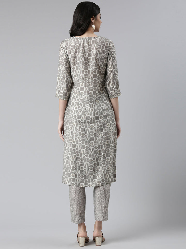 Neerus Grey printed kurta set with trousers - side view