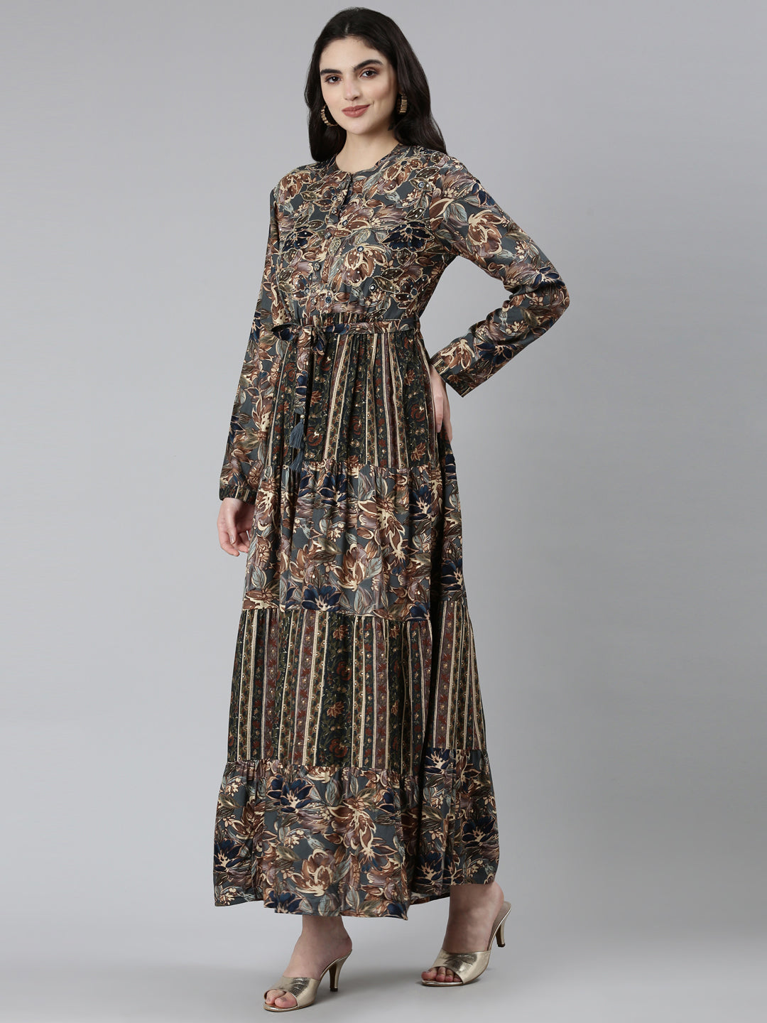 Neerus Green printed floral straight dress - back view