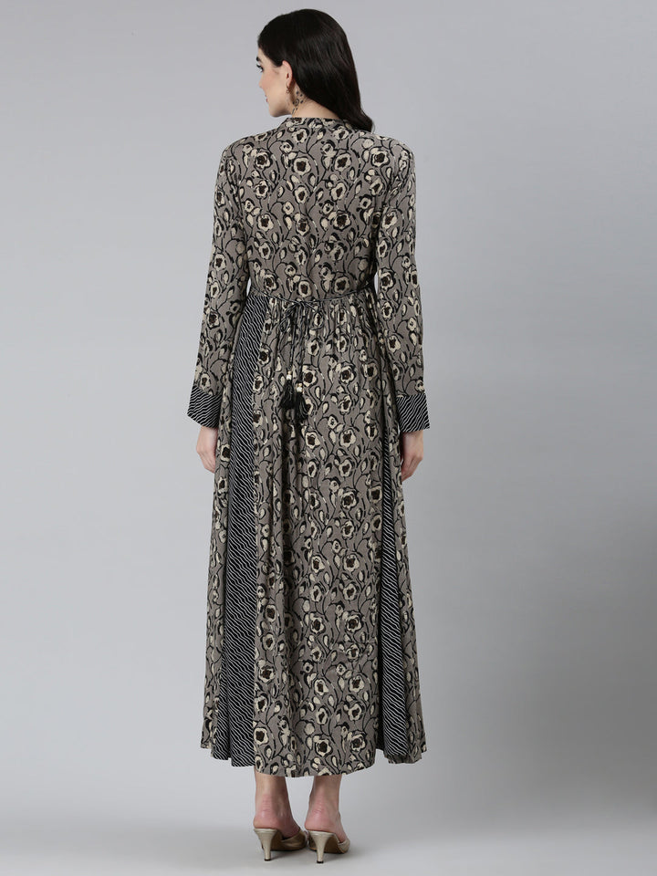 Neerus Grey printed floral straight dress - side view