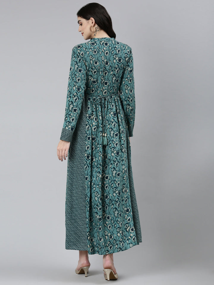 Neerus Green floral printed straight dress - side view