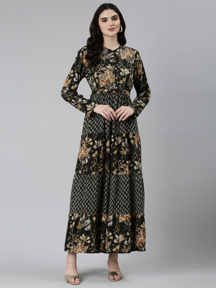 Neerus Black floral printed straight dress - detail view 2