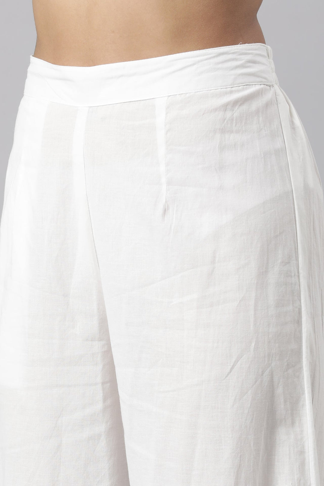 Neerus White straight panelled kurta suit set - detail view 4