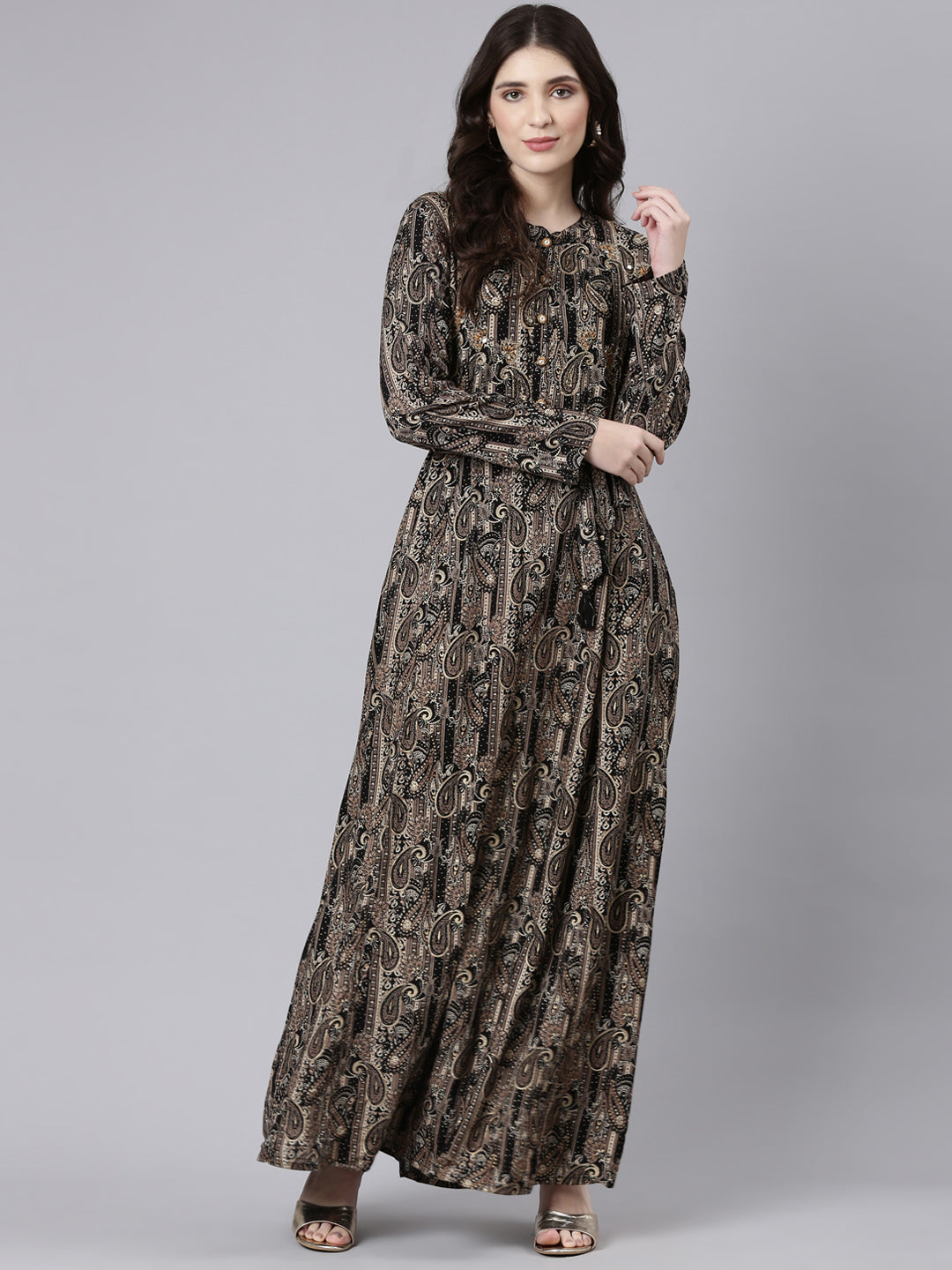Neerus Black rayon printed maxi dress - detail view 2