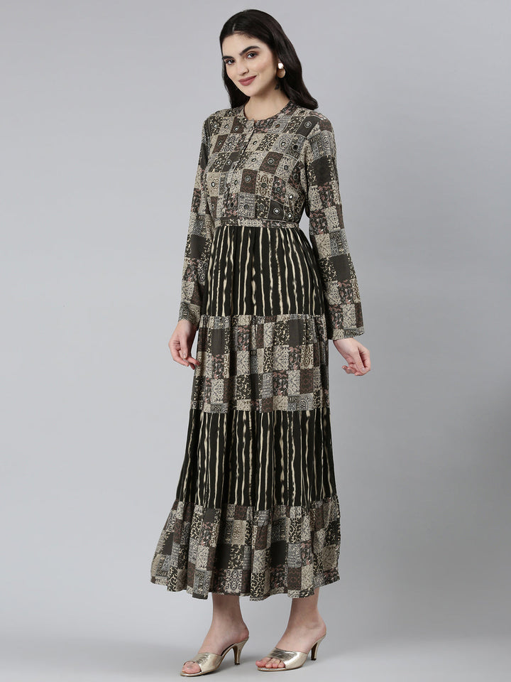 Neerus Green Printed Chevron Straight Dress - back view