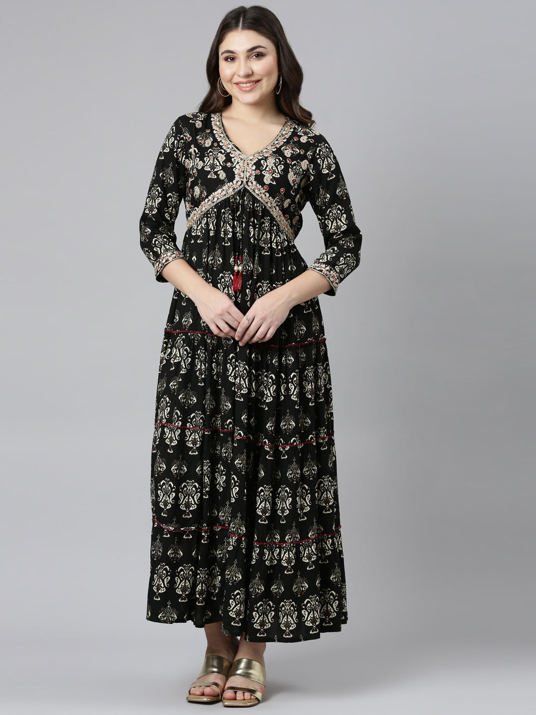 Neerus Black printed straight dress - front view