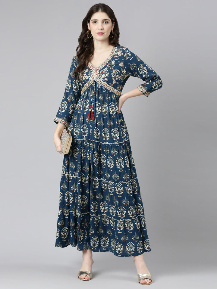 Neerus Blue printed straight dress - detail view 2
