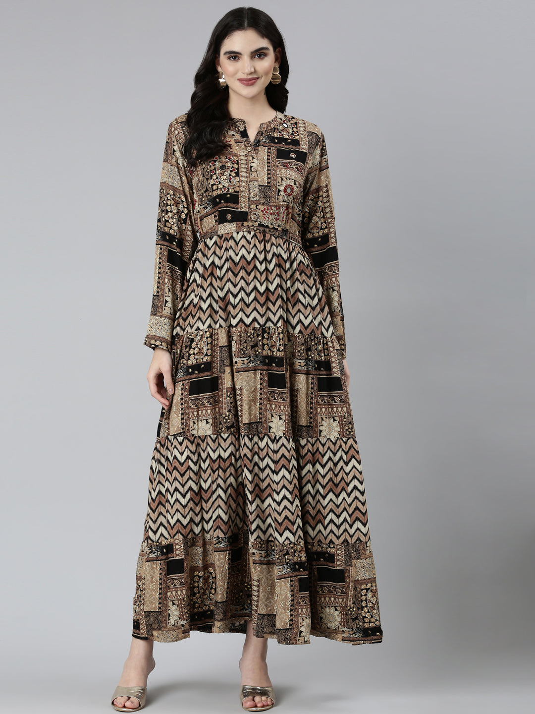 Neerus Black printed chevron straight dress - detail view 2