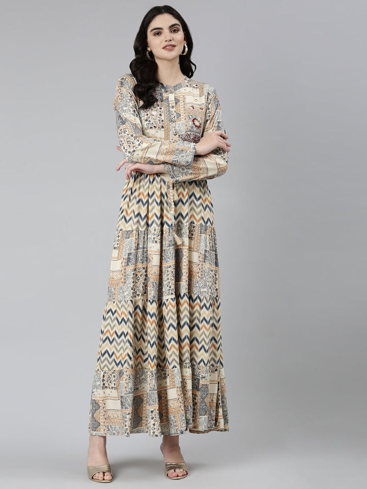 Neerus Beige chevron printed straight dress - detail view 2