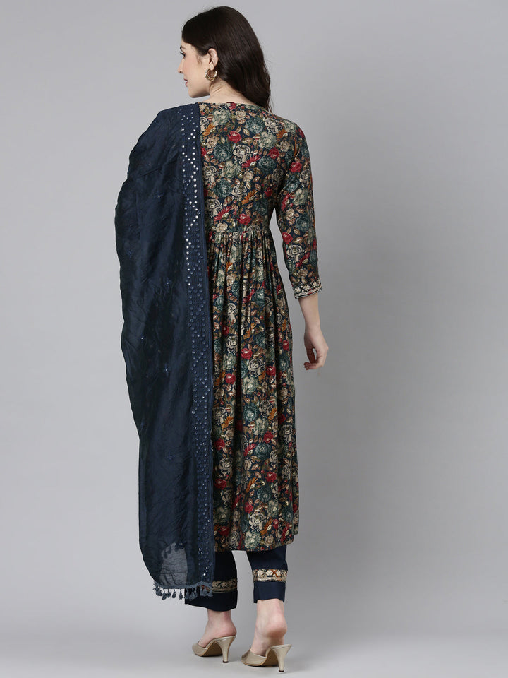 Neerus Green printed straight kurta set - side view