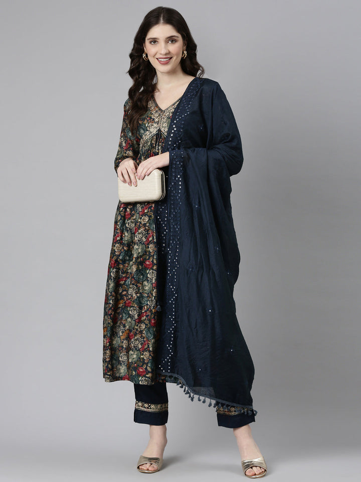 Neerus Green printed straight kurta set - detail view 2