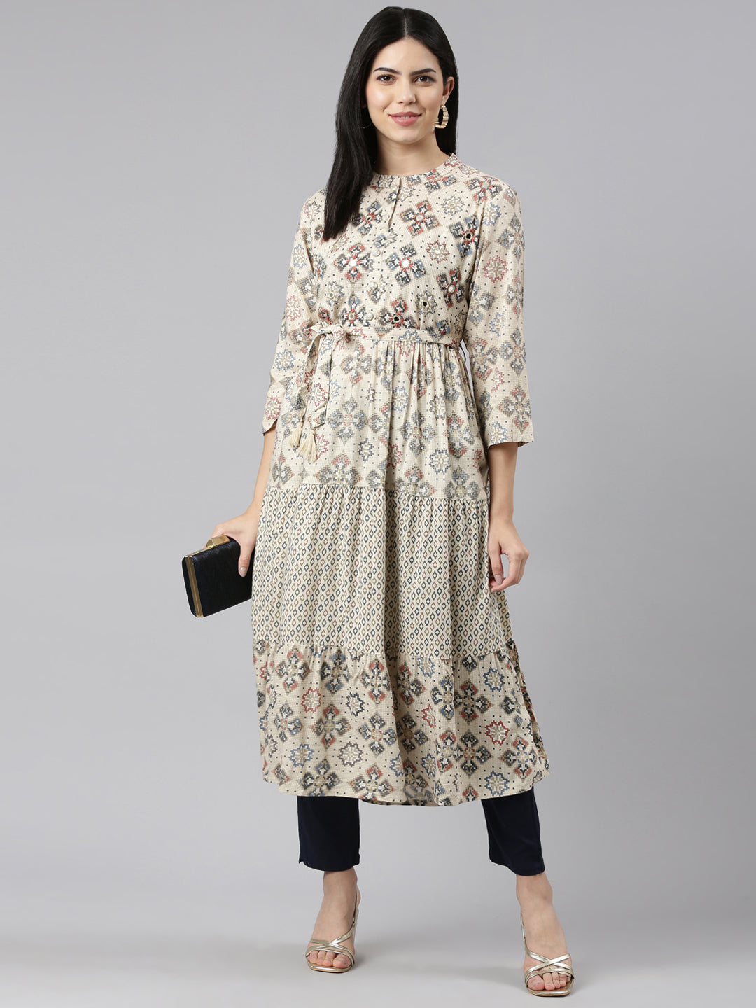 Neerus Beige printed maxi dress straight silhouette - detail view 2