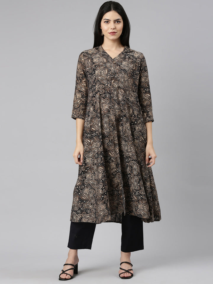 Neerus Black printed straight kurta set with trousers - front view