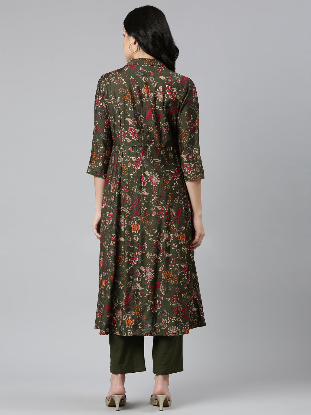 Neerus Green printed straight kurta set - side view