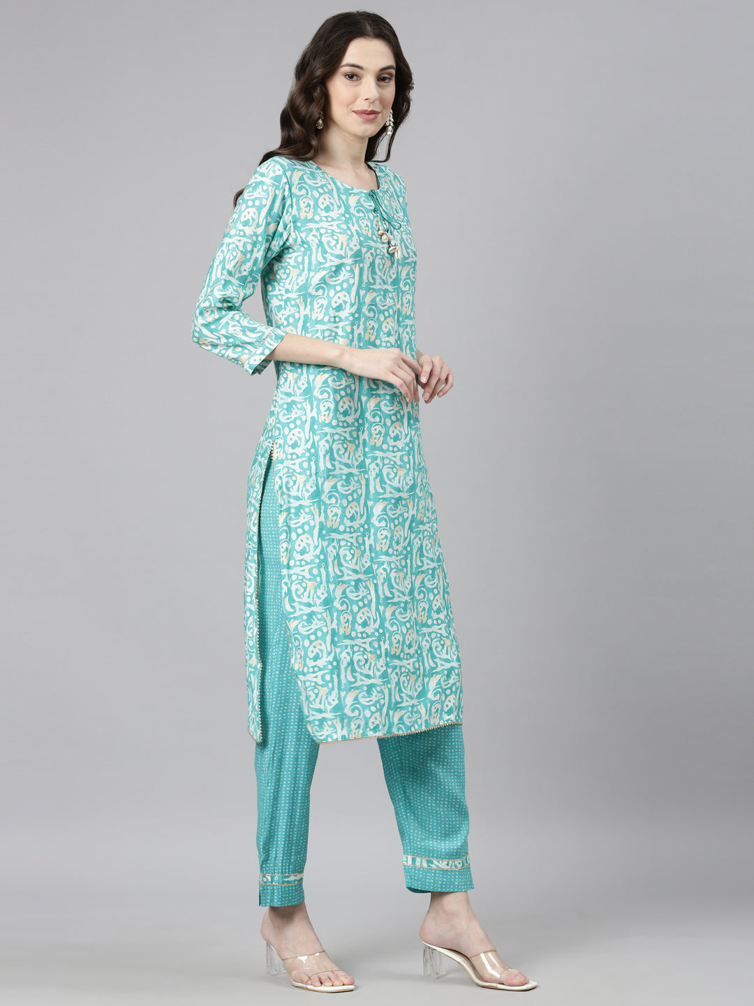 Neerus Green modal printed suit set - side view