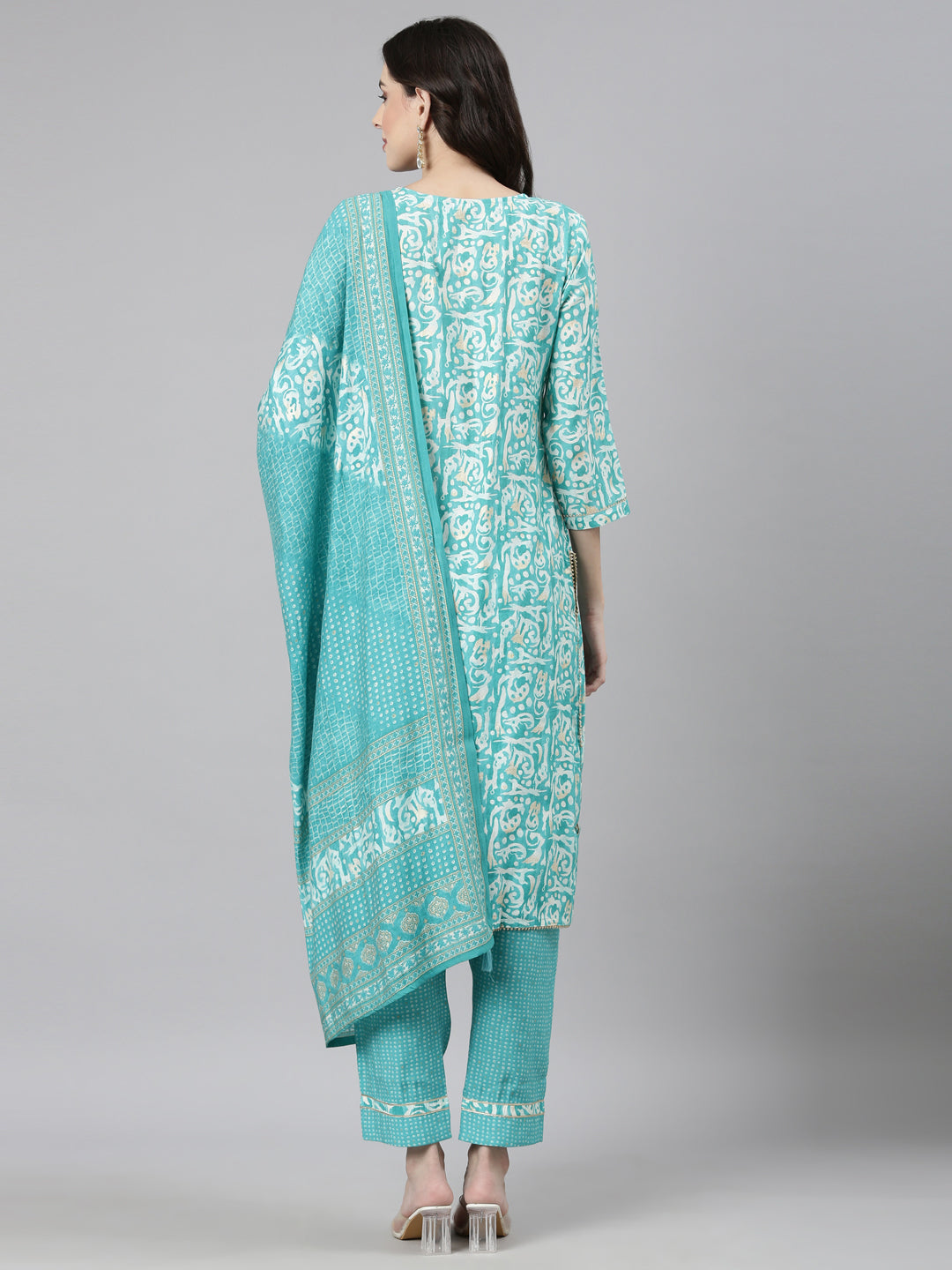 Neerus Green modal printed suit set - detail view 1