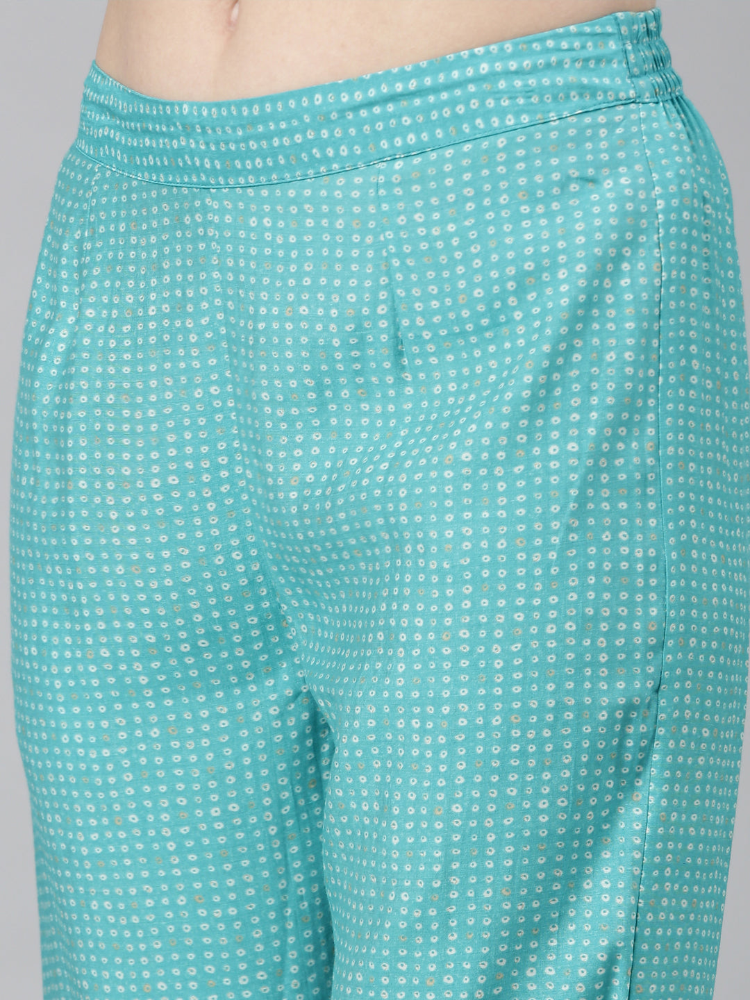 Neerus Green modal printed suit set - detail view 4