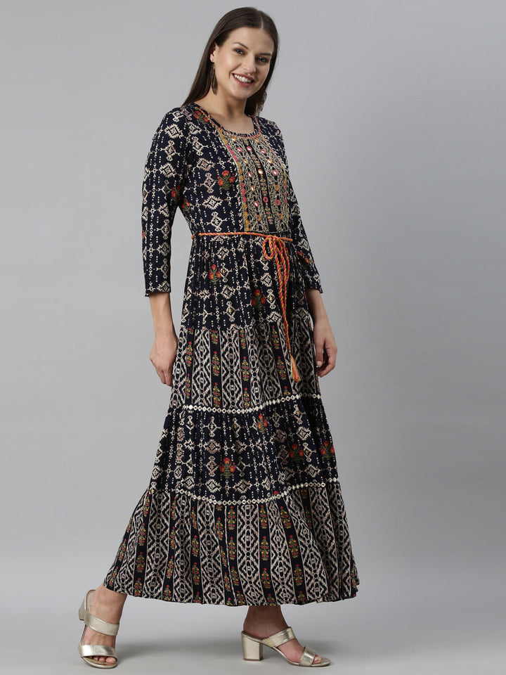 Neerus Blue rayon straight kurta - detail view 1