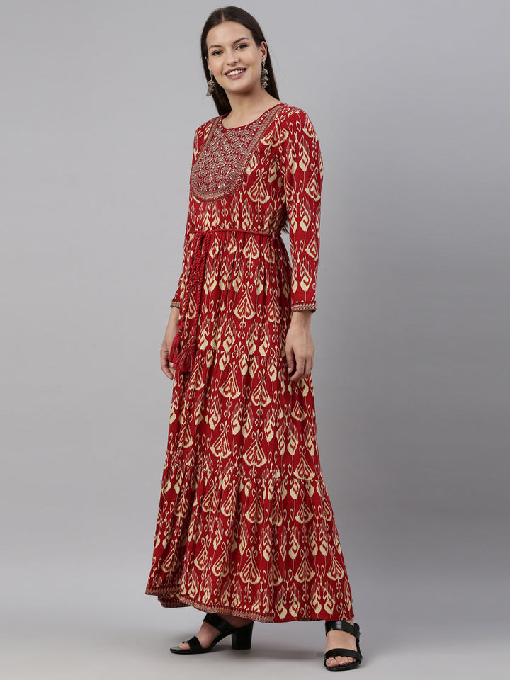Neerus Maroon rayon solid kurti - side view