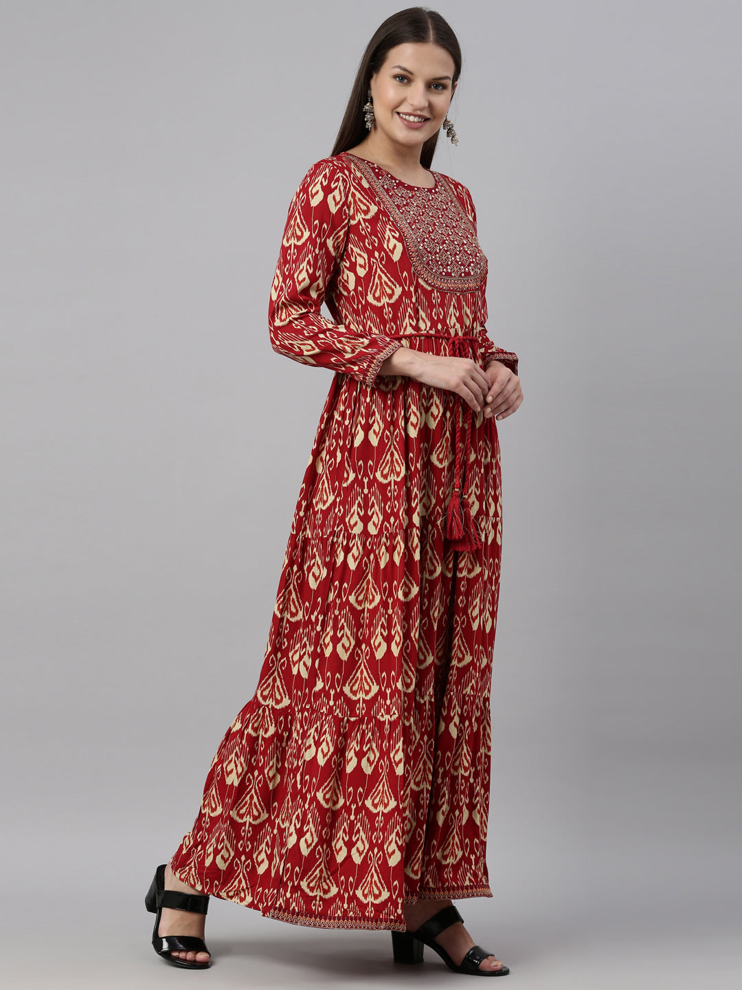 Neerus Maroon rayon solid kurti - detail view 1