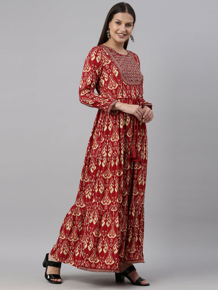 Neerus Maroon rayon solid kurti - detail view 1