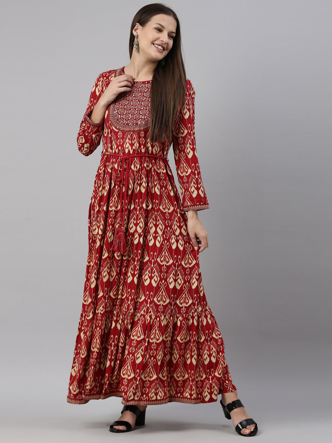 Neerus Maroon rayon solid kurti - detail view 3