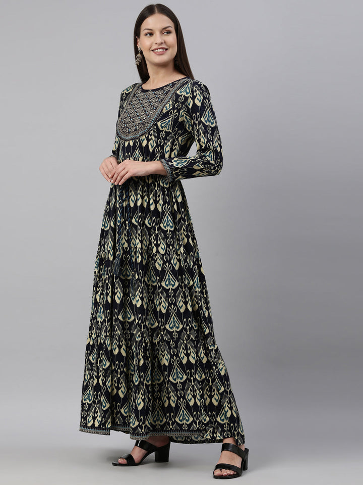 Neerus Blue rayon solid kurta - side view