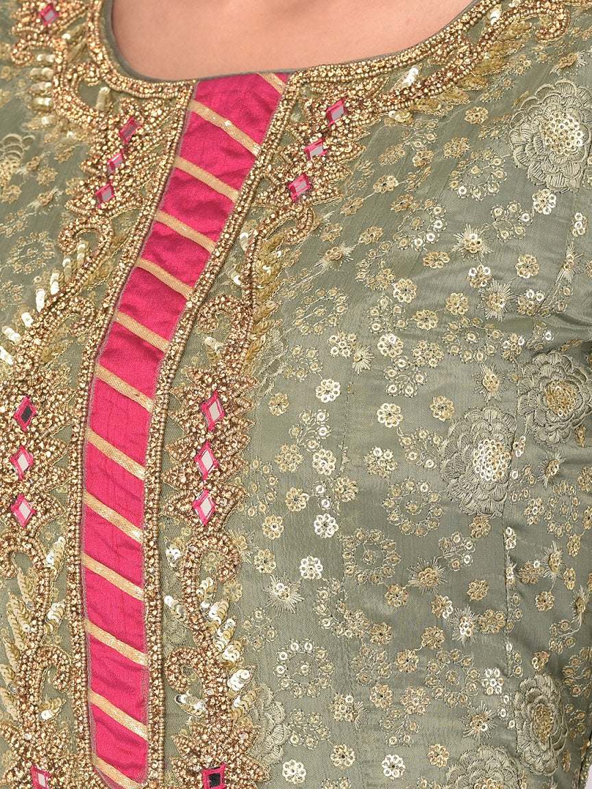 Neerus Green Georgette Maxi Gown - detail view 2