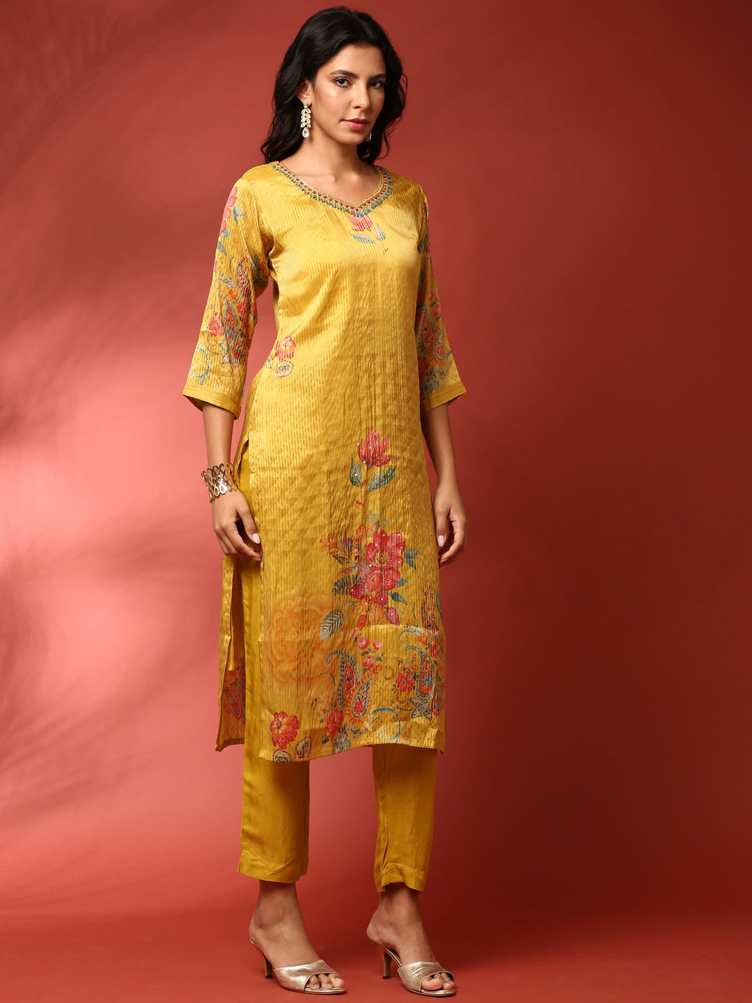 Neerus Yellow crepe printed suit set - side view