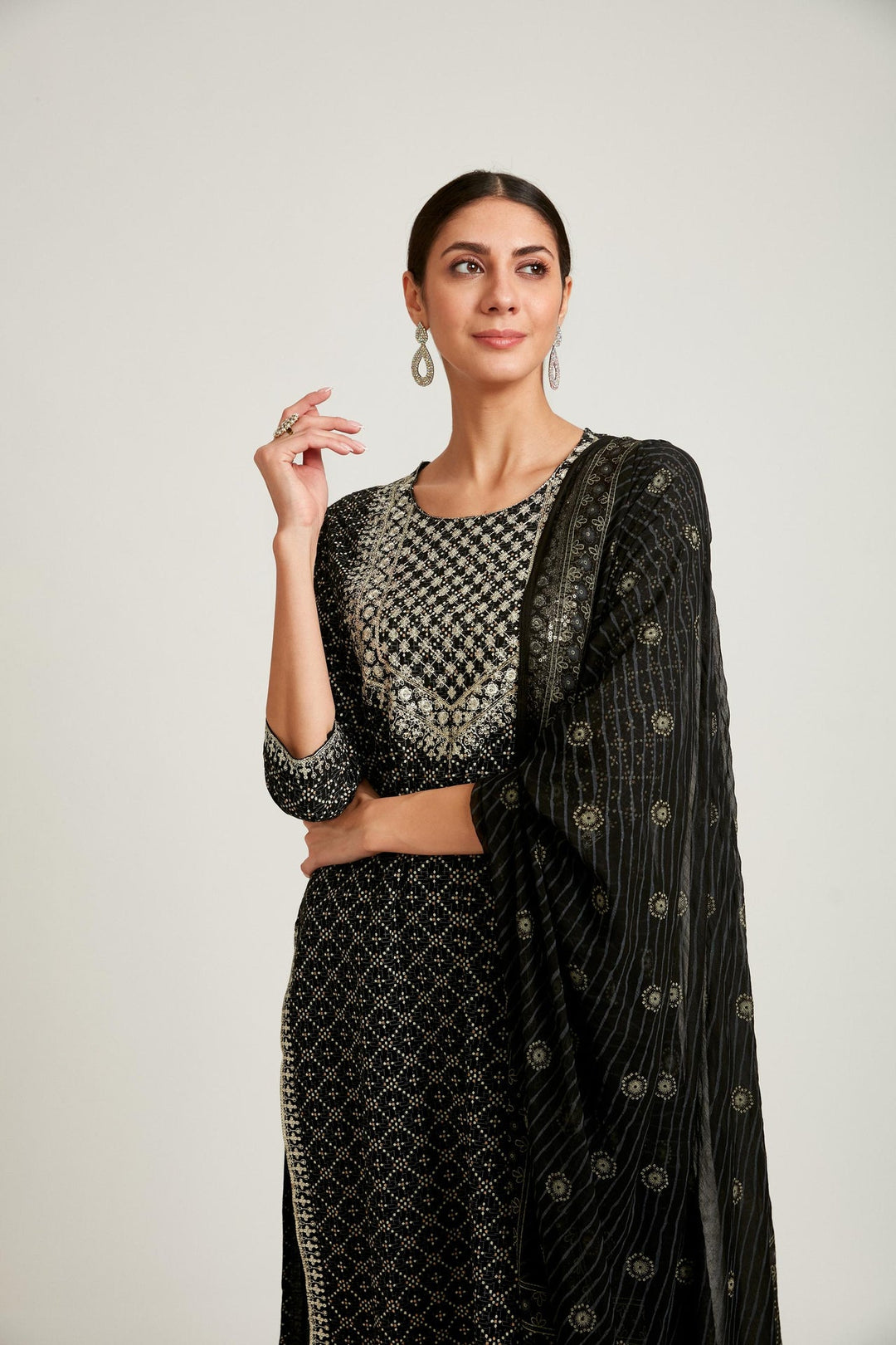 Neerus Black cotton solid kurta set - back view