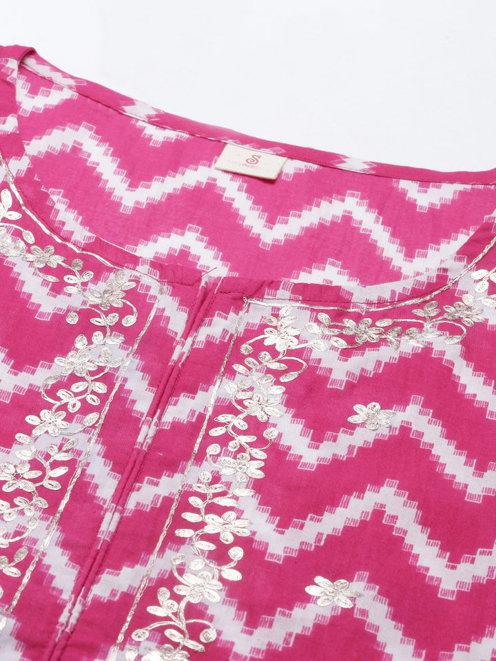 Neerus Pink cotton solid kurta - detail view 1