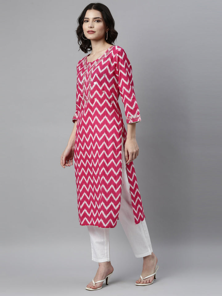 Neerus Pink cotton solid kurta - detail view 2