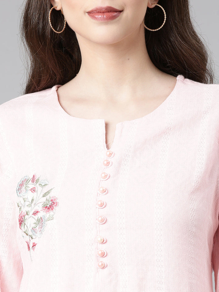 Neerus Pink cotton solid straight suit set - detail view 1