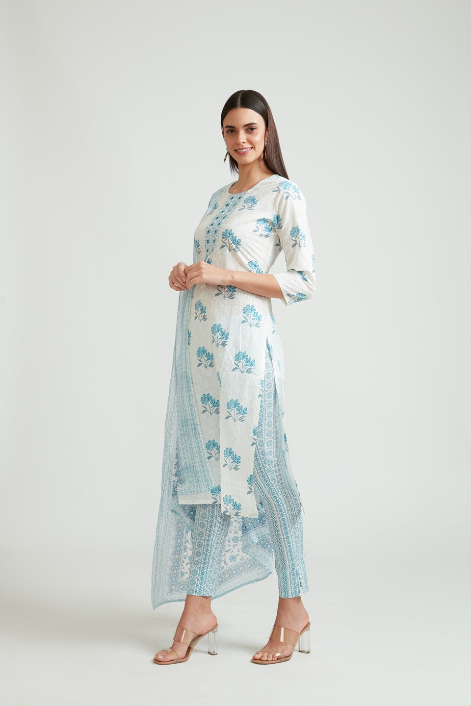 Neerus White floral printed kurta suit set with trousers and dupatta - back view