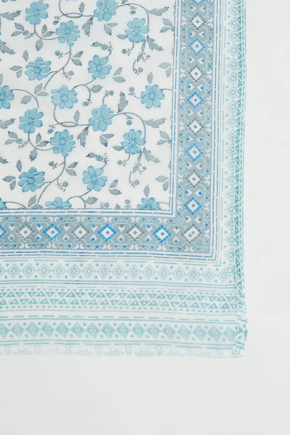 Neerus White floral printed kurta suit set with trousers and dupatta - detail view 3