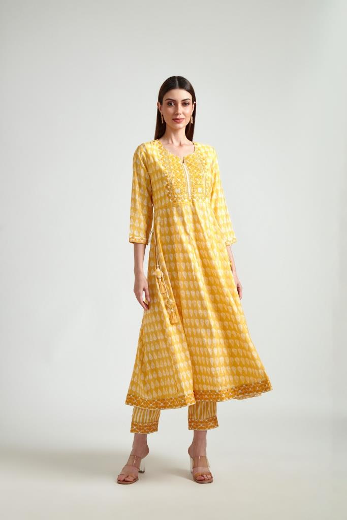Neerus Yellow printed straight suit set kurta with trouser and dupatta - detail view 1
