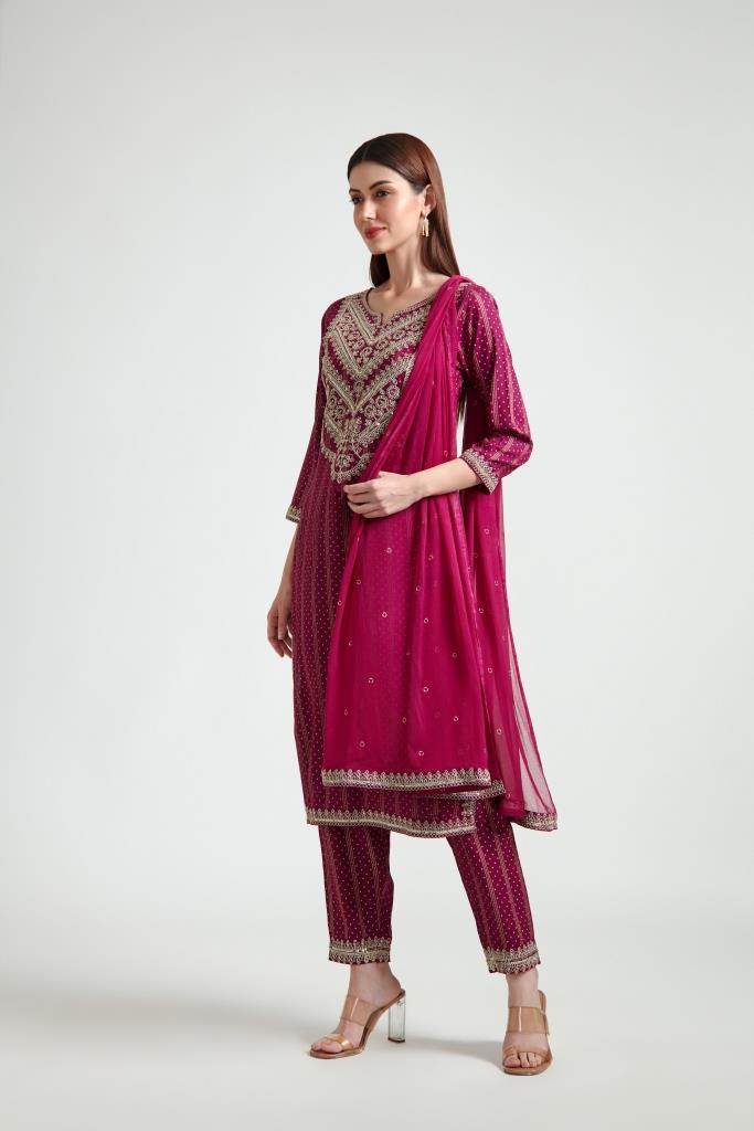 Neerus Maroon georgette printed suit set - back view